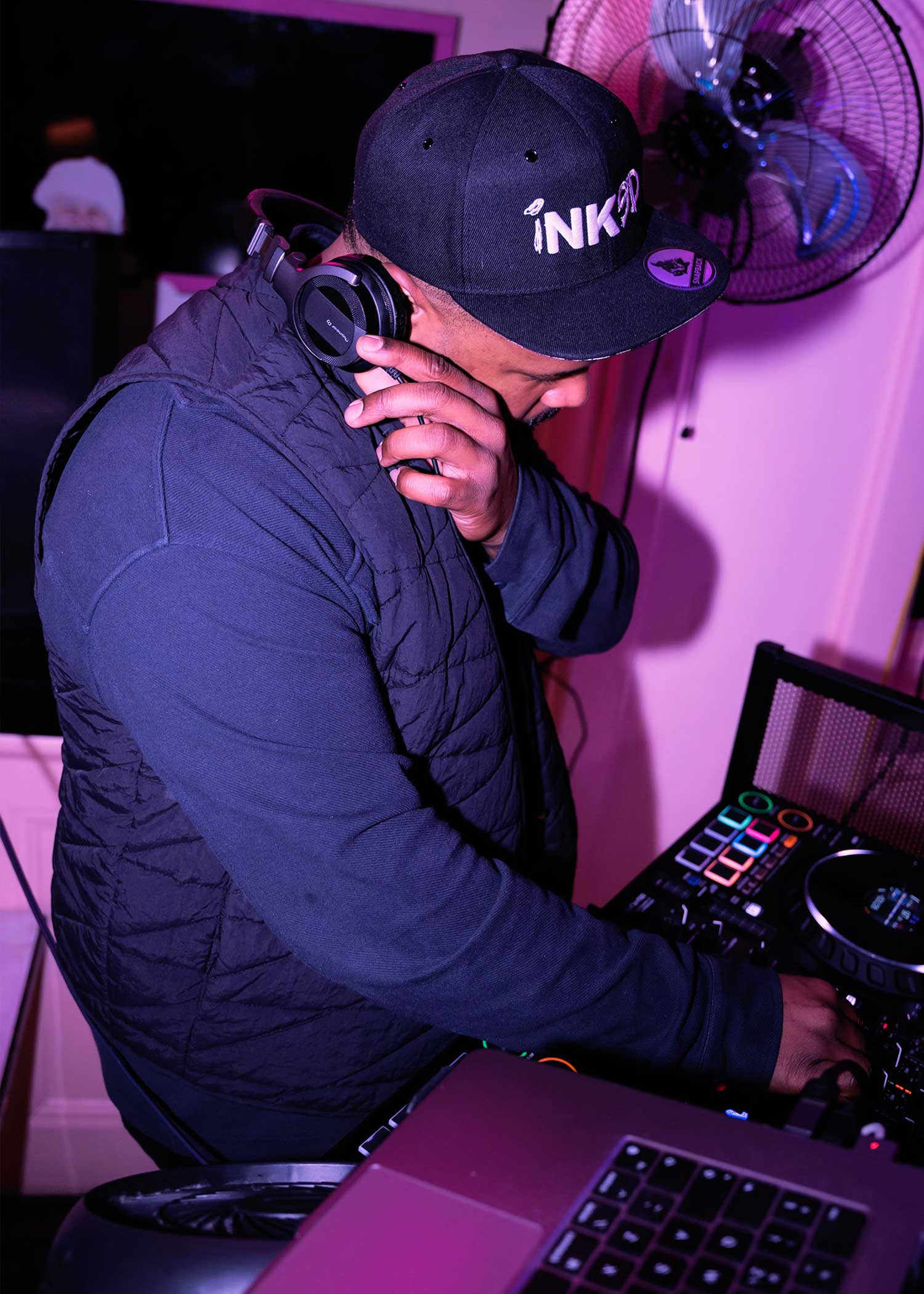 Lively and fun interactive DJ at North Pole Lovebrunch Greenwich